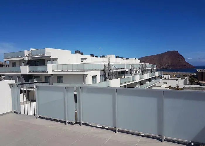 Vista Montaña Roja Medano El Médano